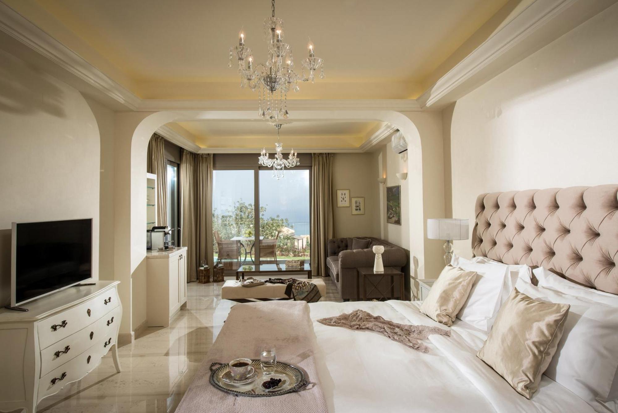 Luxe Zwembadsuite met Uitzicht op Zee (alleen voor Volwassenen)